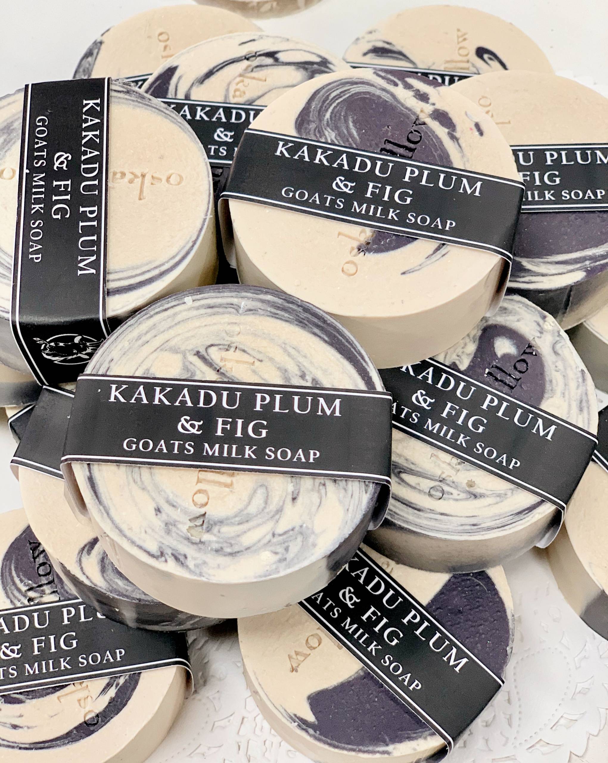 Kakadu Plum + Fig - Goats Milk Disc